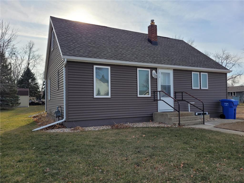 914 2nd Street SE Pipestone MN 56164 6470891 image1