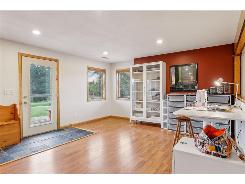 914 Benjamin Lane, Hudson, WI, 54016 MLS 6565414 Edina Realty