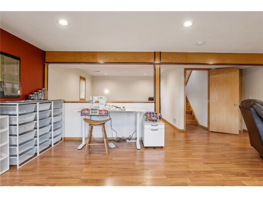 914 Benjamin Lane, Hudson, WI, 54016 MLS 6565414 Edina Realty