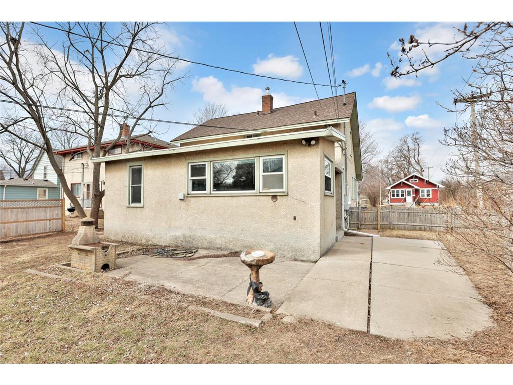 914 Charlotte Street Saint Paul MN 55104 7033512 image46