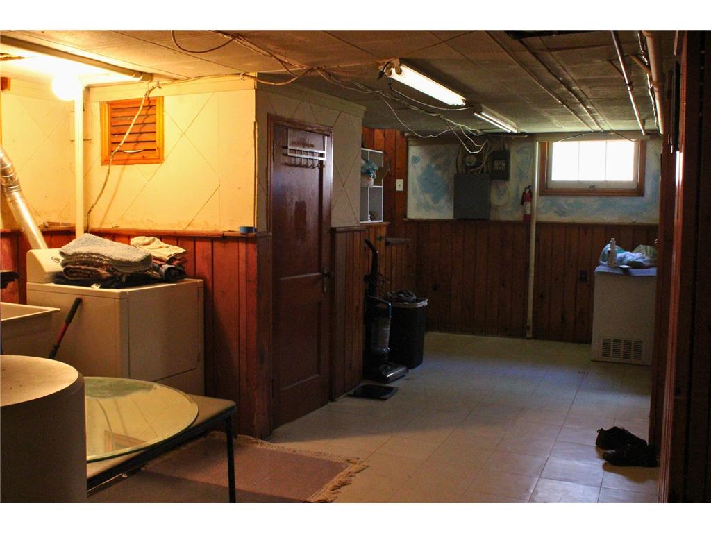 914 Michigan Street Hibbing MN 55746 6819220 image35