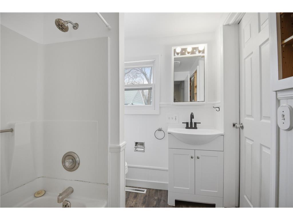914 N Elm Avenue Owatonna MN 55060 7055088 image17