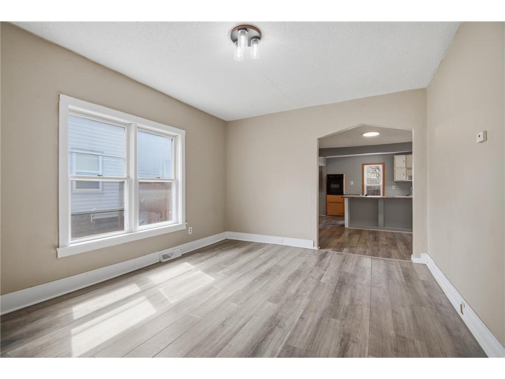 914 N Elm Avenue Owatonna MN 55060 7055088 image4