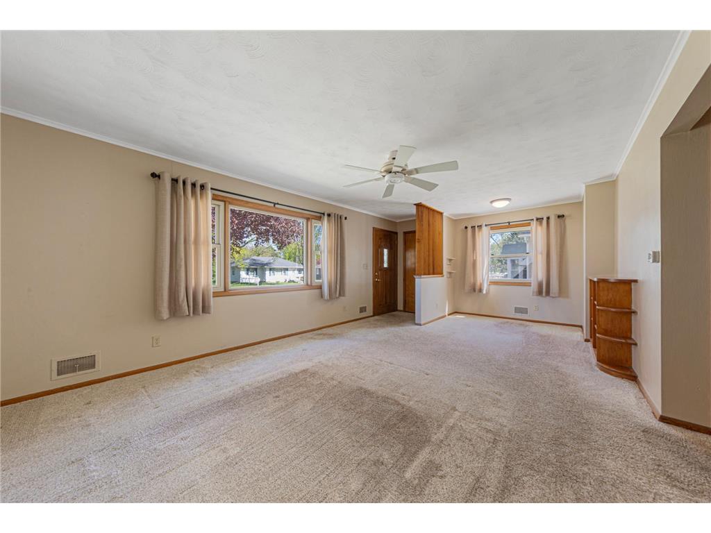 914 S Elm Avenue Owatonna MN 55060 7068940 image16