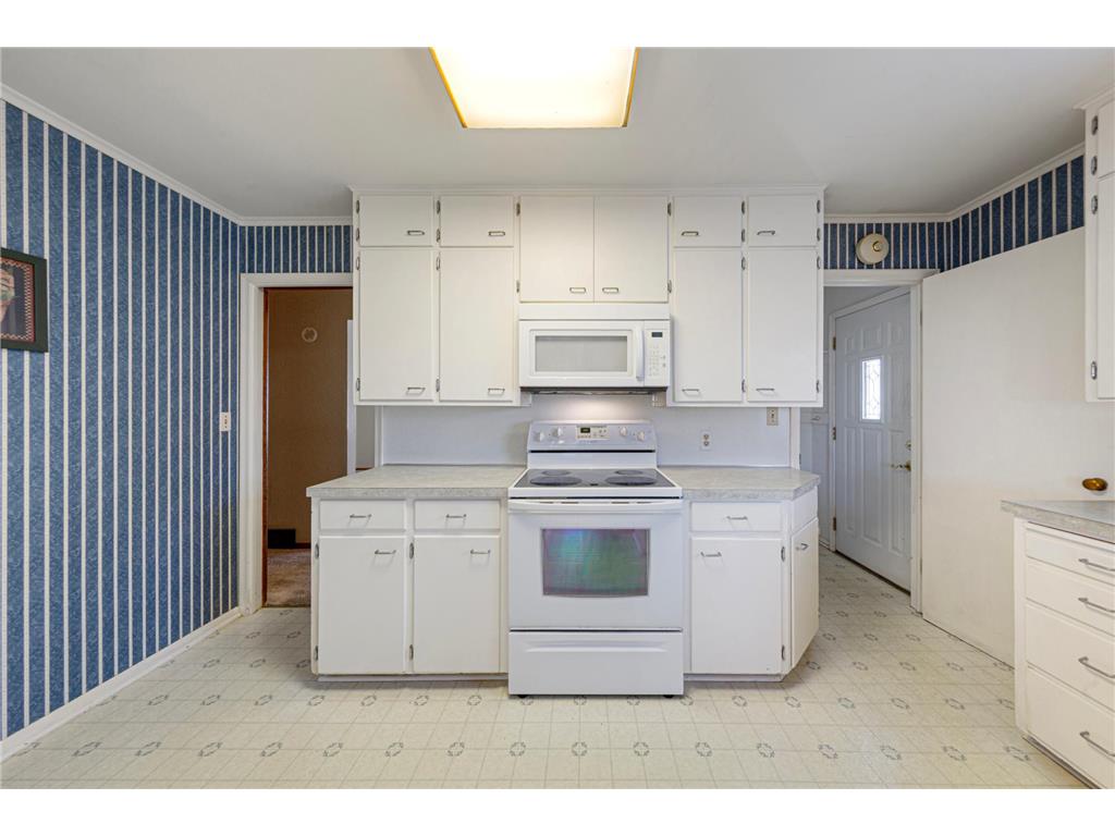 914 S Elm Avenue Owatonna MN 55060 7068940 image18