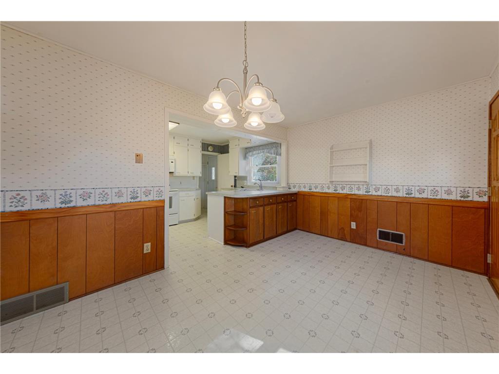 914 S Elm Avenue Owatonna MN 55060 7068940 image23