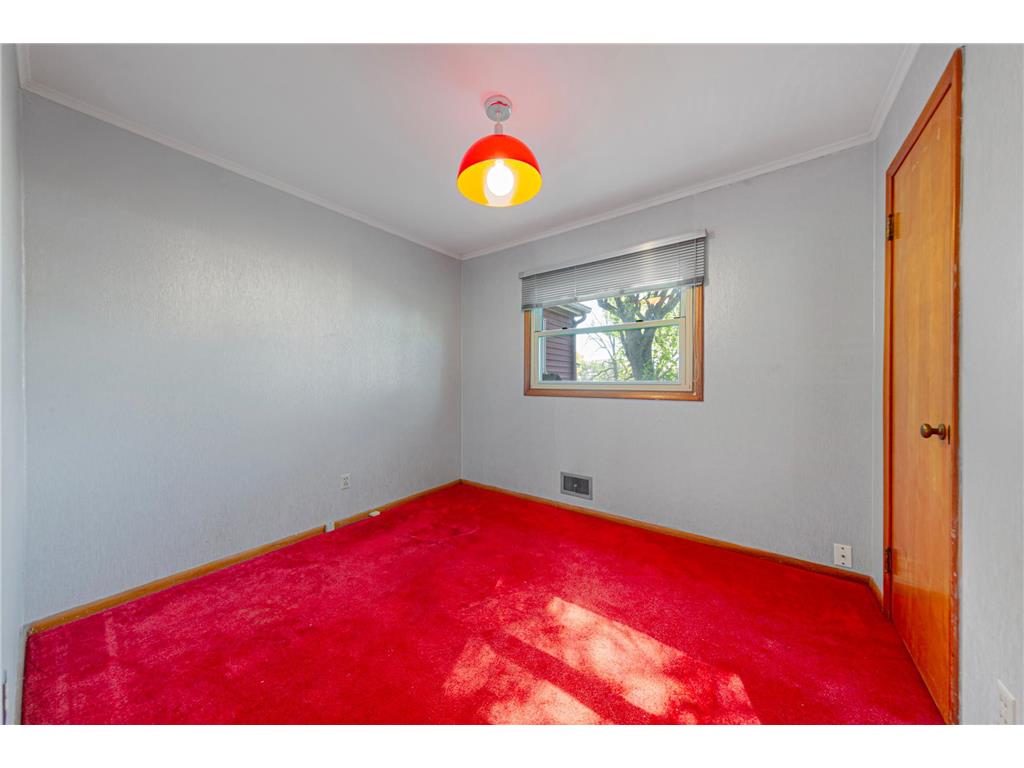 914 S Elm Avenue Owatonna MN 55060 7068940 image24