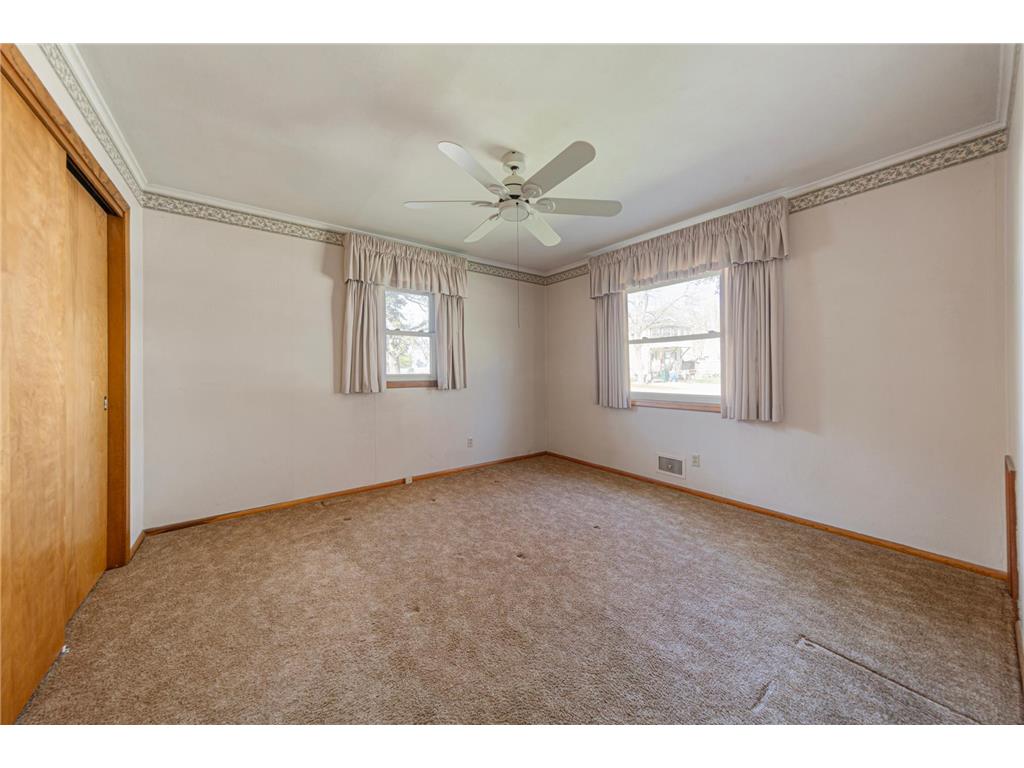 914 S Elm Avenue Owatonna MN 55060 7068940 image30