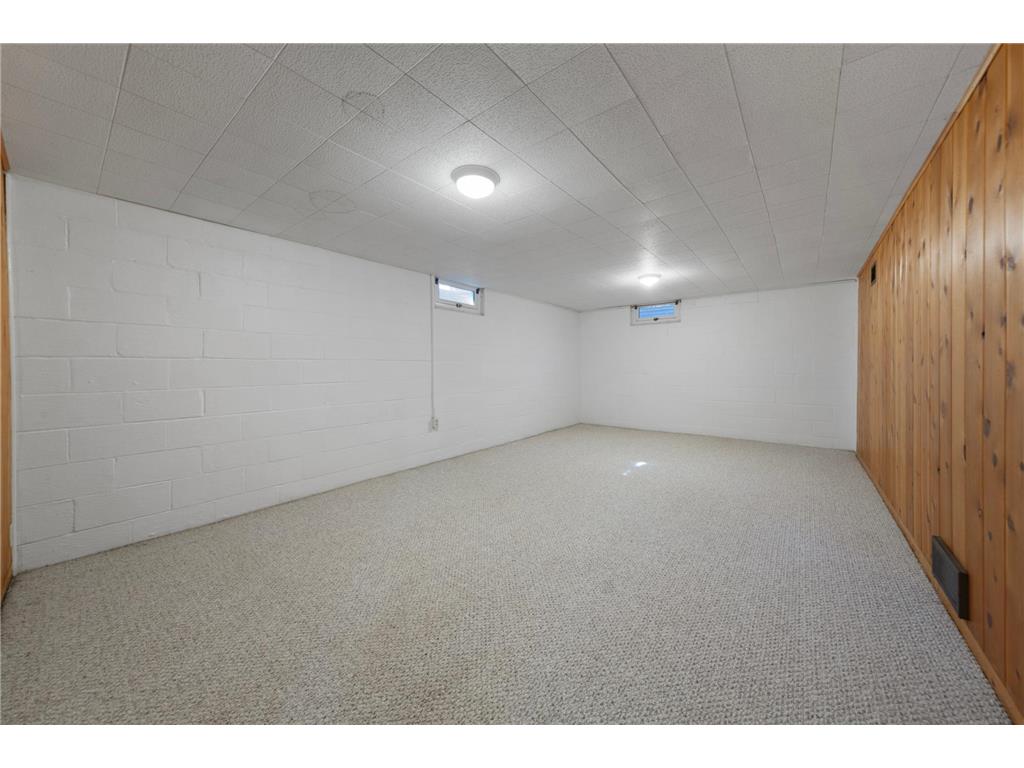 914 S Elm Avenue Owatonna MN 55060 7068940 image32