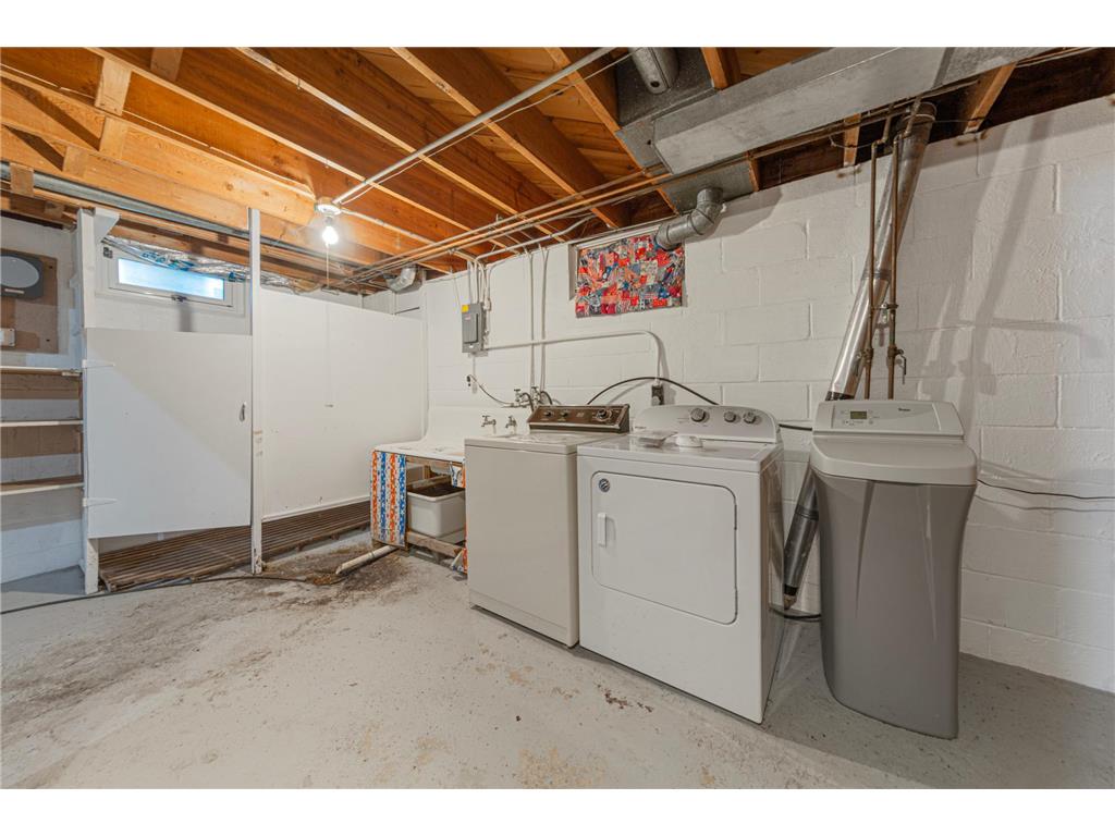 914 S Elm Avenue Owatonna MN 55060 7068940 image34