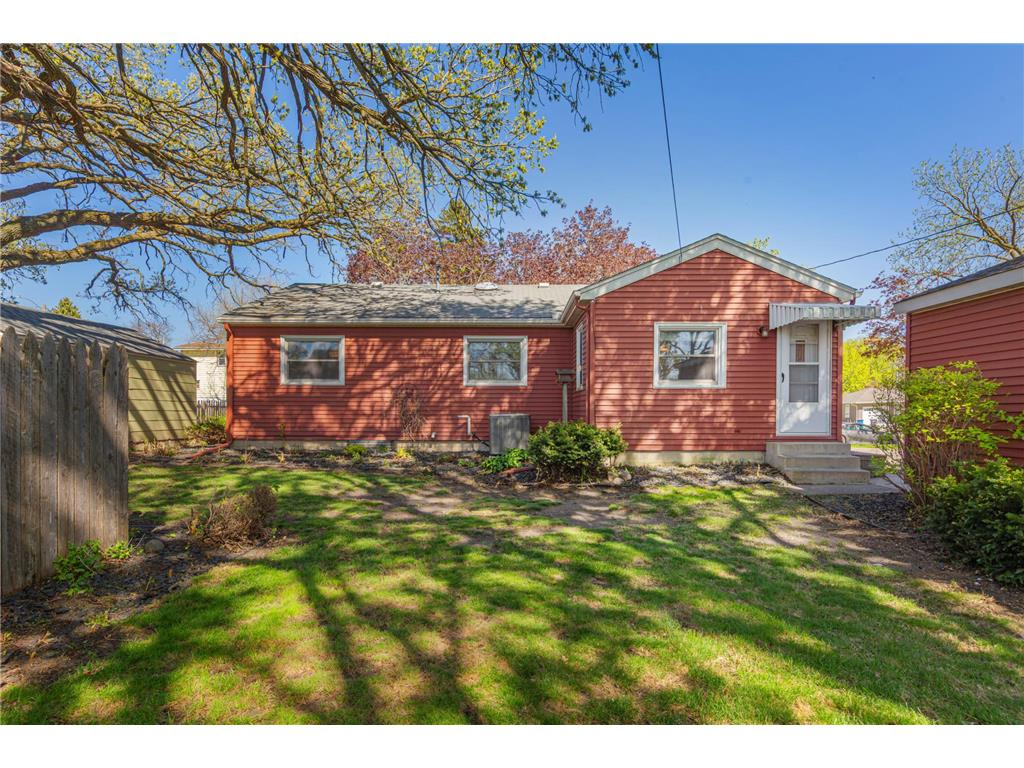 914 S Elm Avenue Owatonna MN 55060 7068940 image8
