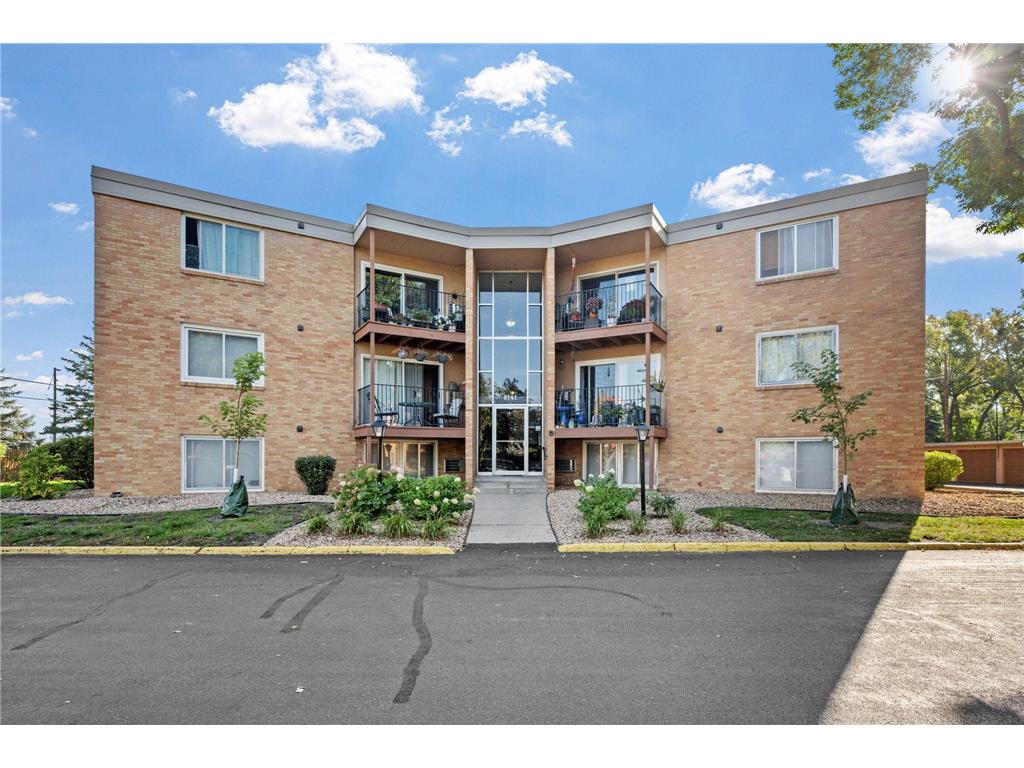 9141 Highway 55 #101 Golden Valley MN 55427 6794805 image29