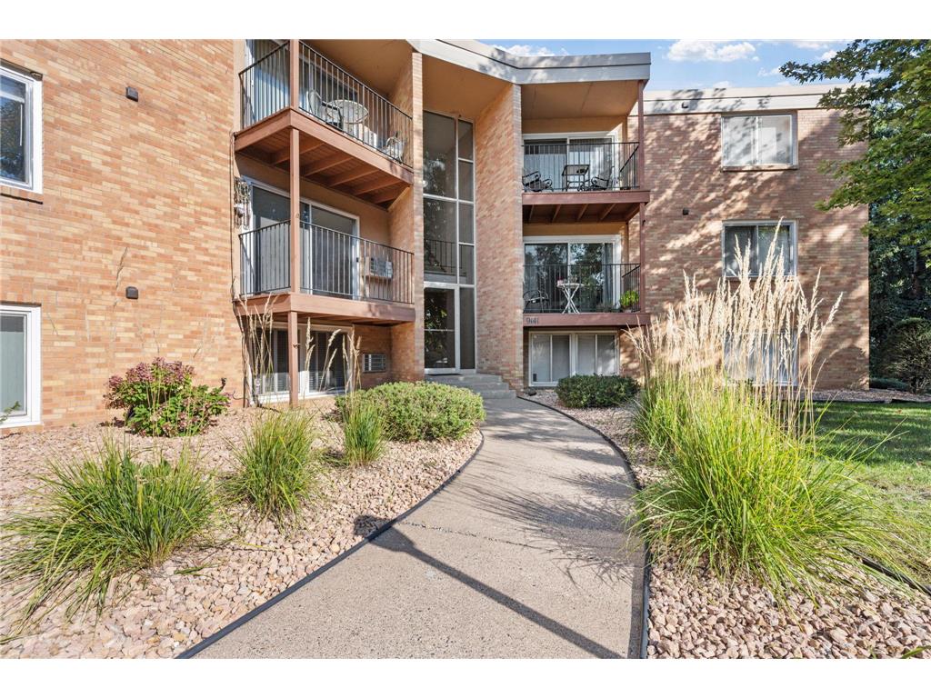 9141 Highway 55 #101 Golden Valley MN 55427 7038563 image30