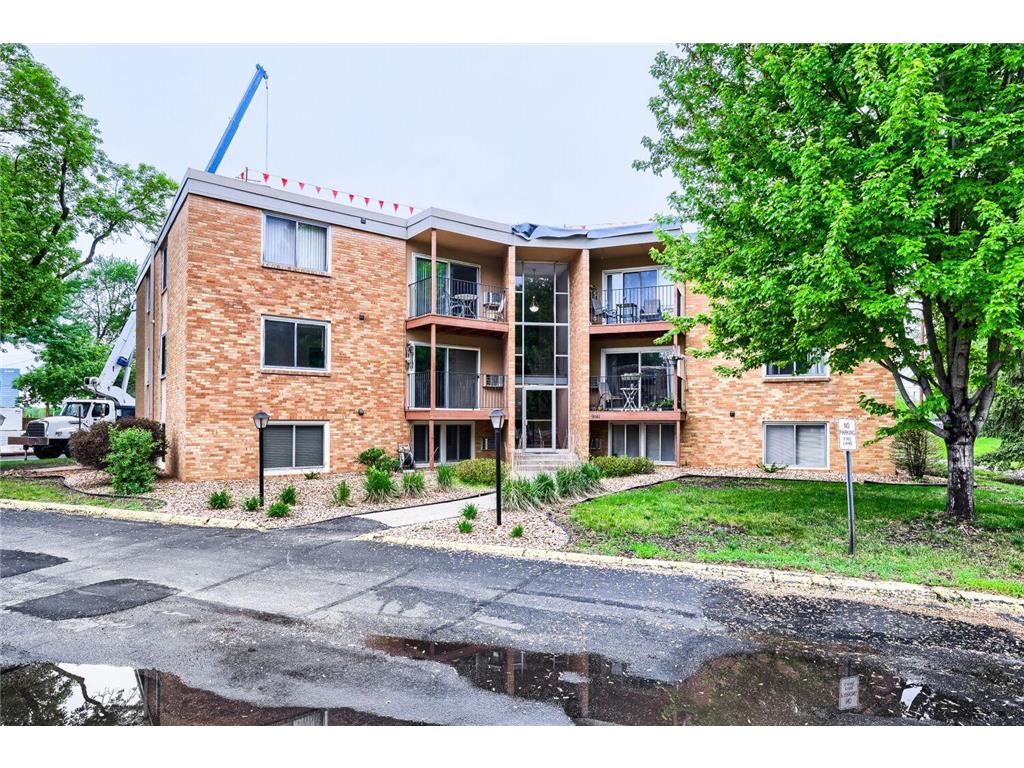 9141 Highway 55 #203 Golden Valley MN 55427 7077396 image2