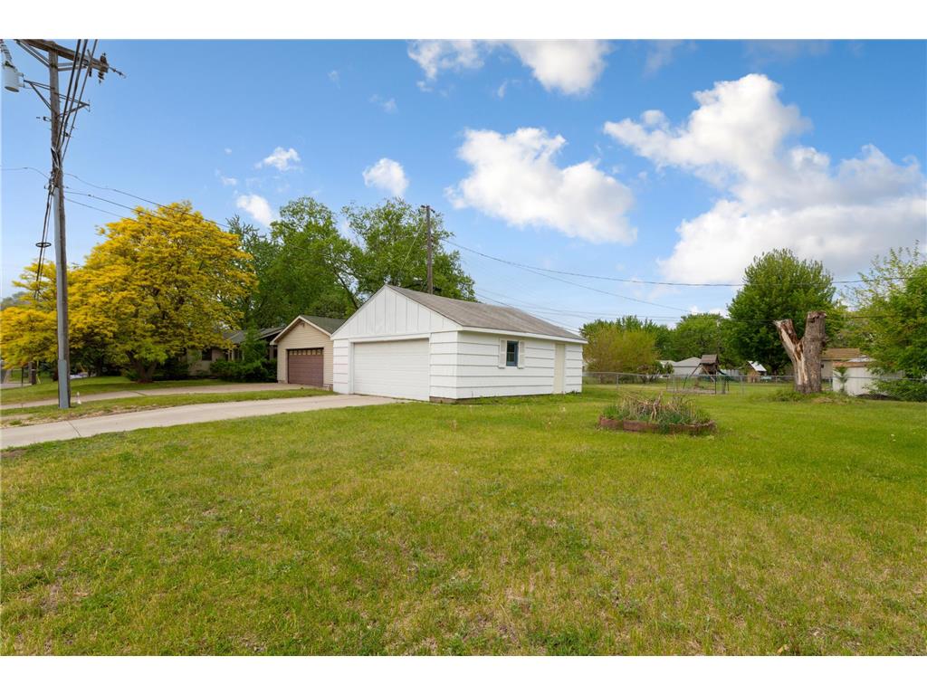 9142 1st Avenue S Bloomington MN 55420 7065420 image2