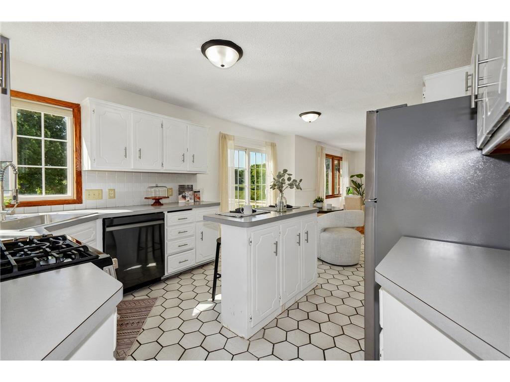 9142 Woodhall Crossing N Brooklyn Park MN 55443 7110378 image8