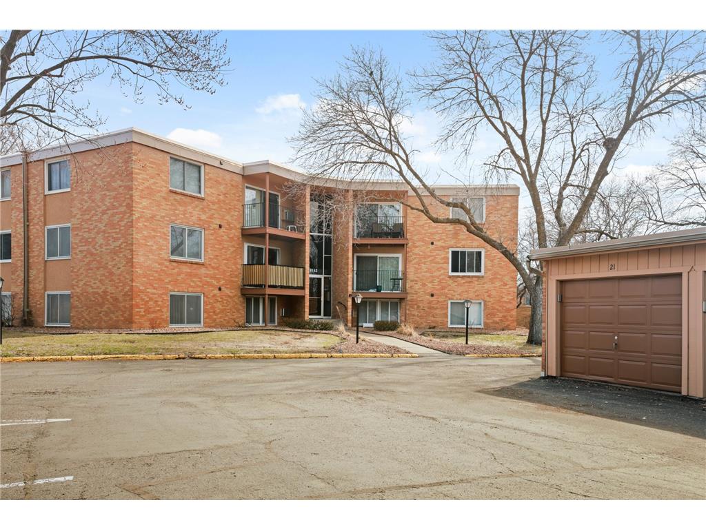 9143 Highway 55 #103 Golden Valley MN 55427 7048764 image28