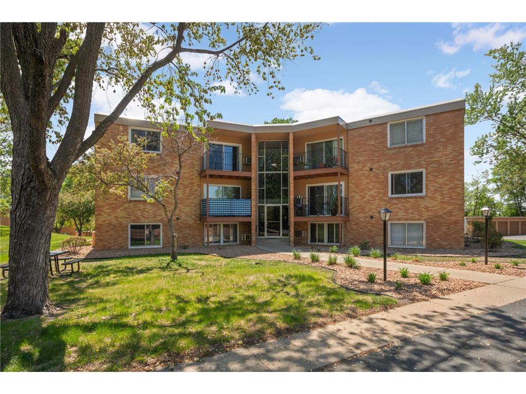 9143 Highway 55 #301 Golden Valley MN 55427 7015815 image5