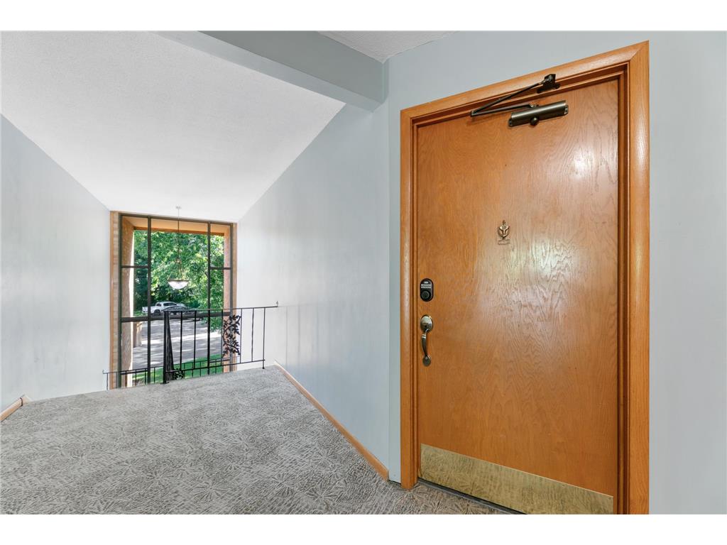 9143 Highway 55 #305 Golden Valley MN 55427 7075144 image12