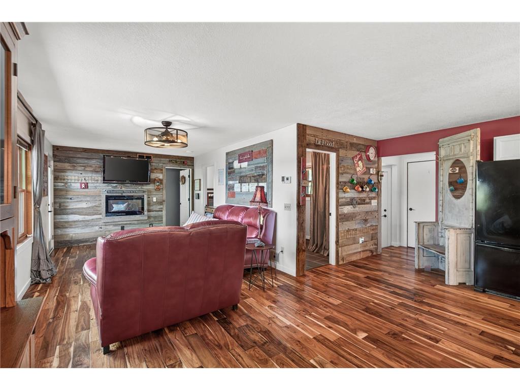 9145 Arnold Avenue NW Silver Creek Twp MN 55362 - Eagle 7086701 image11