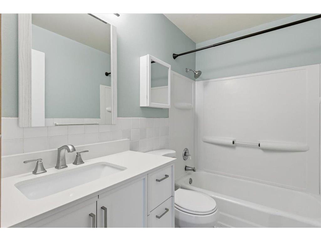 9147 Highway 55 #102 Golden Valley MN 55427 6791128 image14