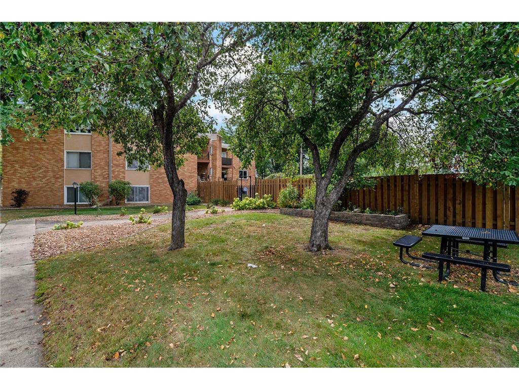9147 Highway 55 #102 Golden Valley MN 55427 6791128 image25