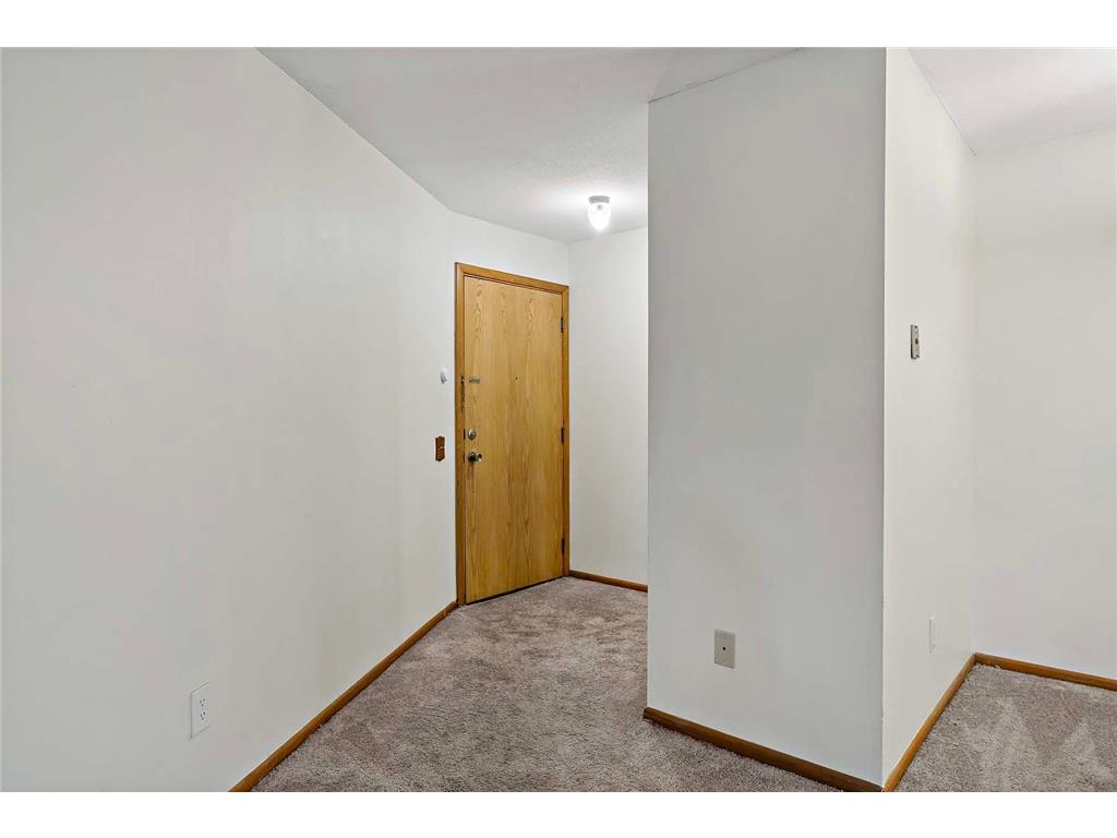 9147 Highway 55 #102 Golden Valley MN 55427 6791128 image3
