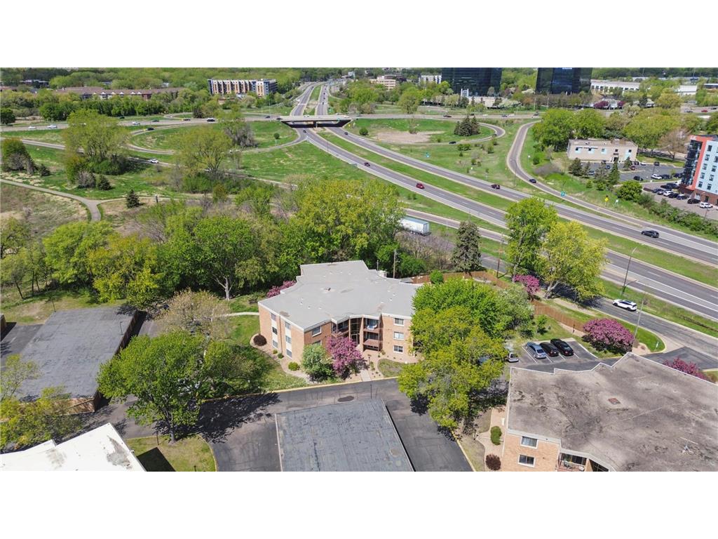 9147 Highway 55 #202 Golden Valley MN 55427 7072175 image23