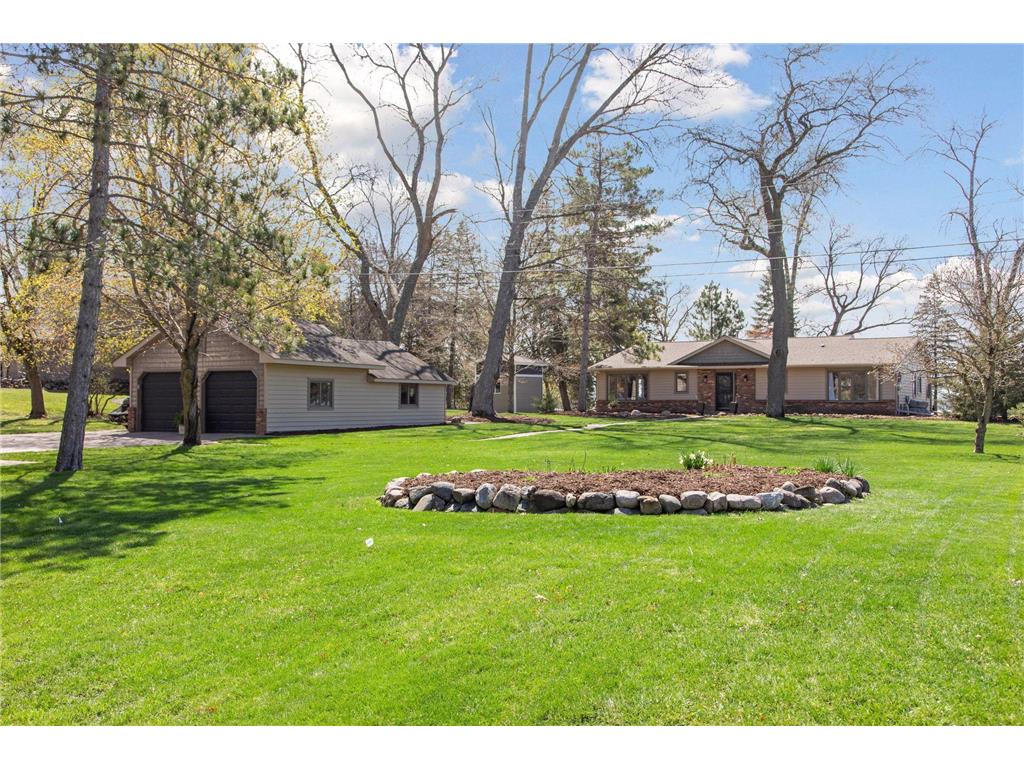 9149 N Shore Trail N Forest Lake MN 55025 - Forest 6526306 image1