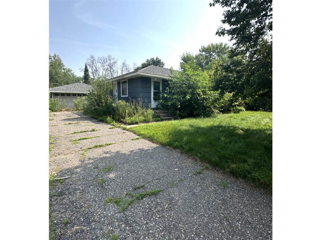 915 112th Avenue NW Coon Rapids MN 55448 6764112 image1