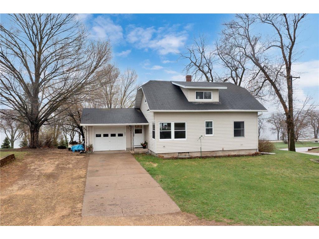 915 2nd Street Pepin Twp WI 54759 - Lake Pepin 6358603 image1