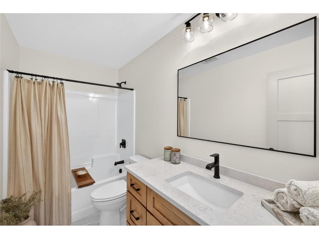 915 7th Avenue Wanamingo MN 55983 7082423 image32