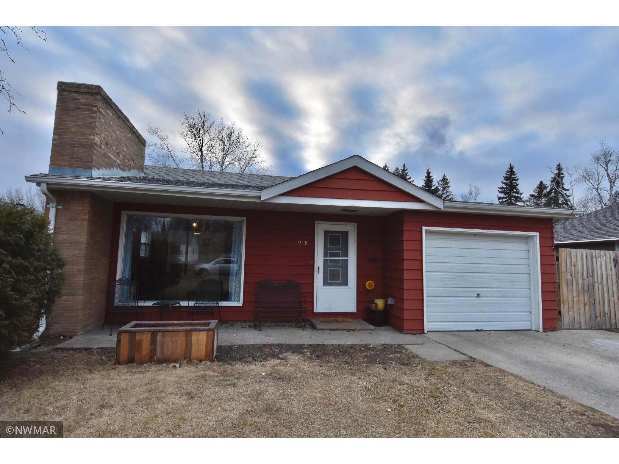 915 Arnold Avenue N, Thief River Falls, MN 56701 MLS 5731411 Edina