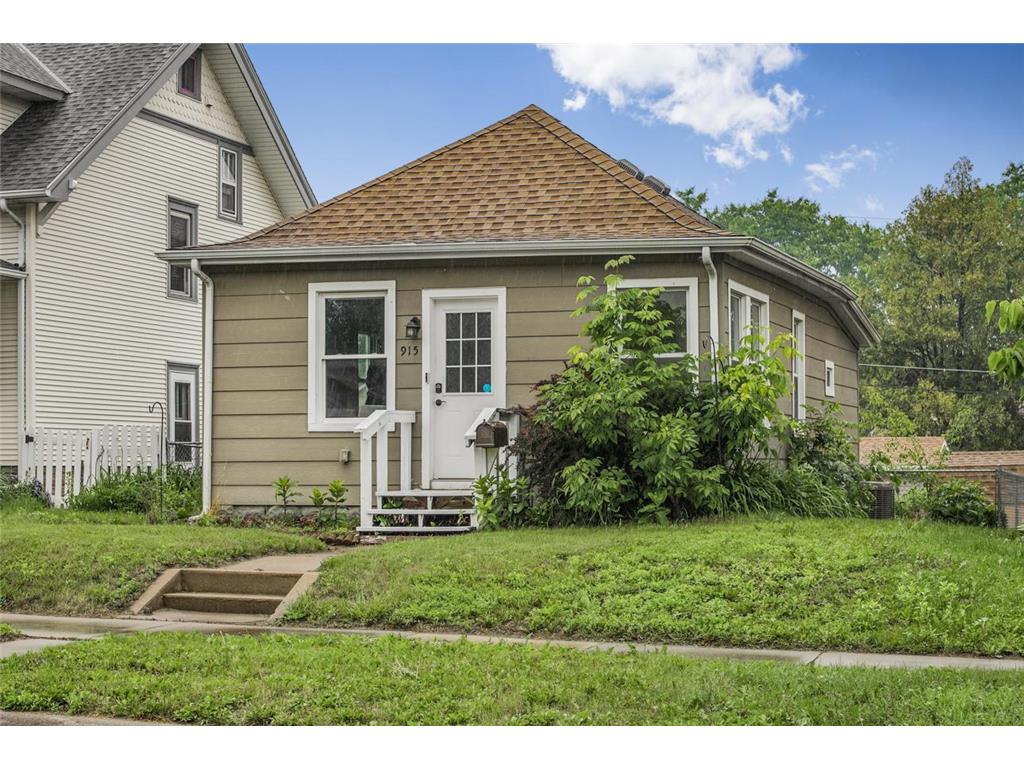 915 Cottage Avenue E Saint Paul MN 55106 6731689 image1