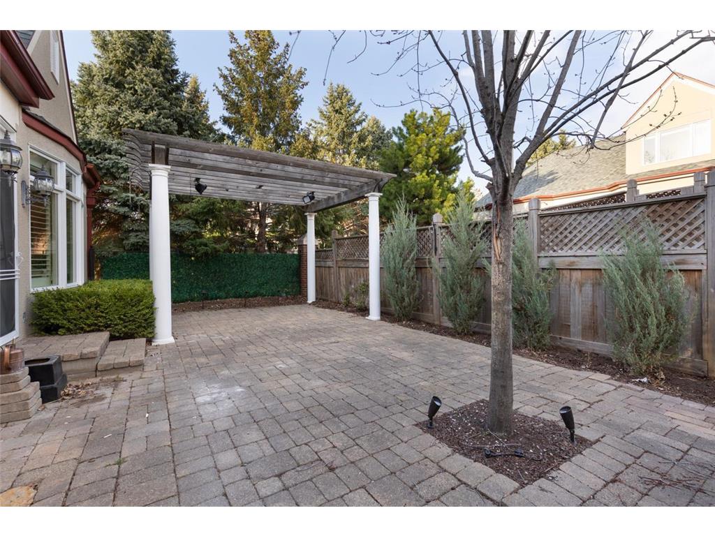 915 Coventry Place, Edina, MN, 55435 MLS 6519570 Edina Realty