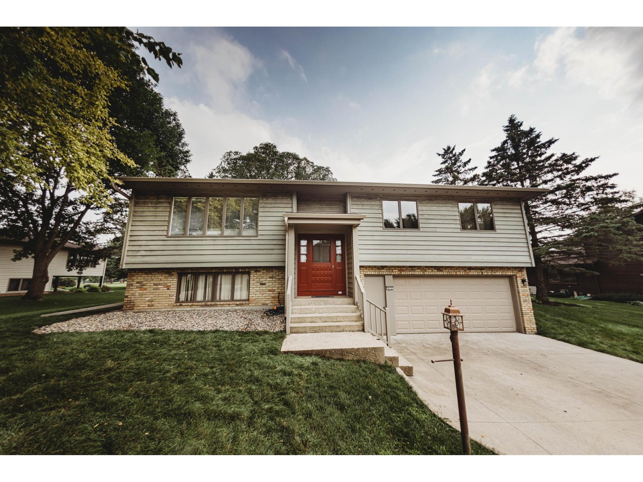 915 Crestview Lane, Owatonna, MN, 55060 MLS 6029415 Edina Realty