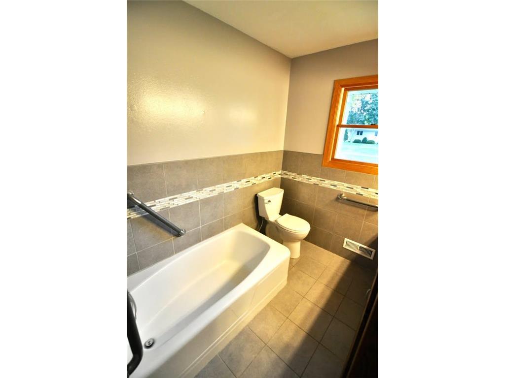 915 Fuller Street S Shakopee MN 55379 7080691 image6