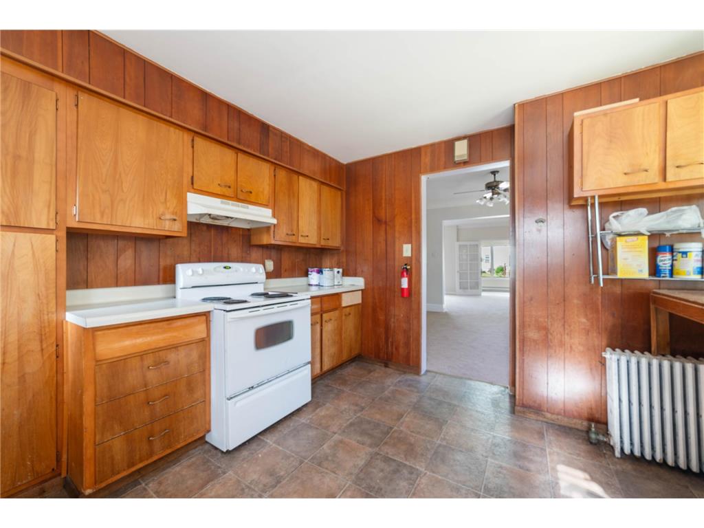 915 Grandview Avenue Duluth MN 55812 7038754 image17