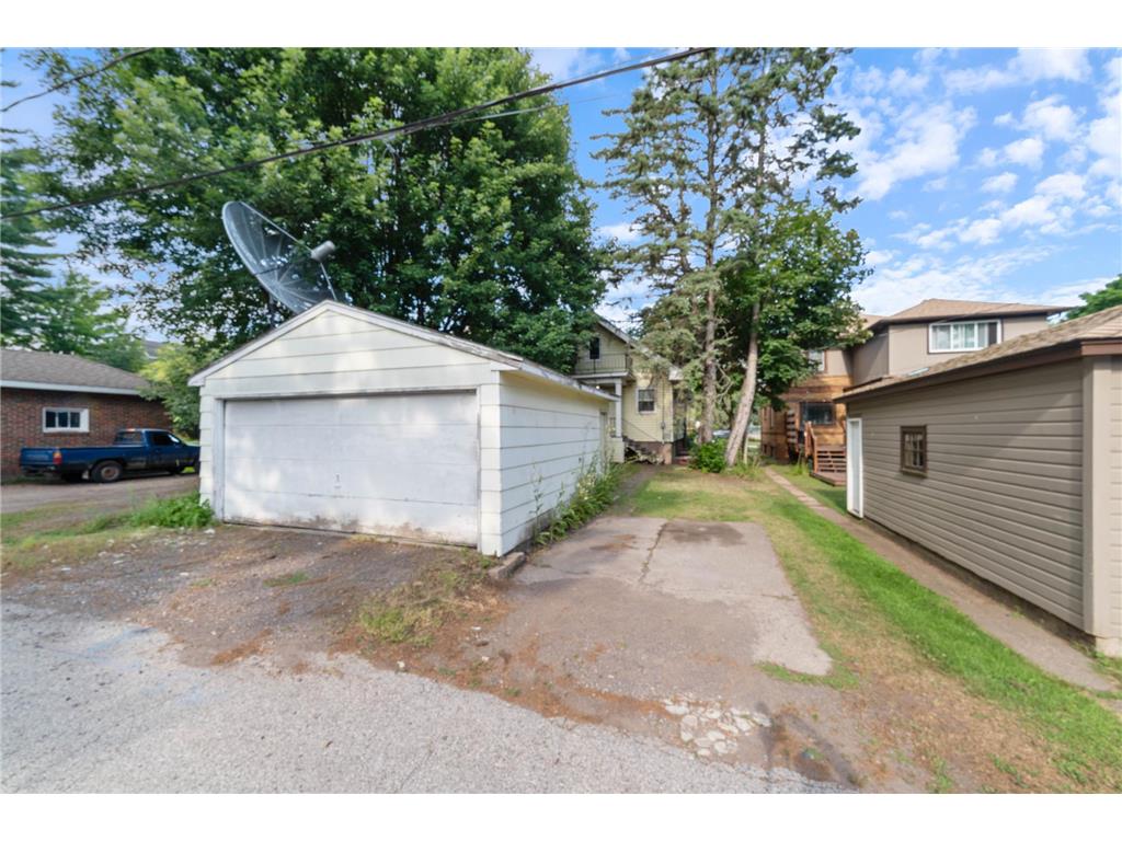 915 Grandview Avenue Duluth MN 55812 7038754 image2