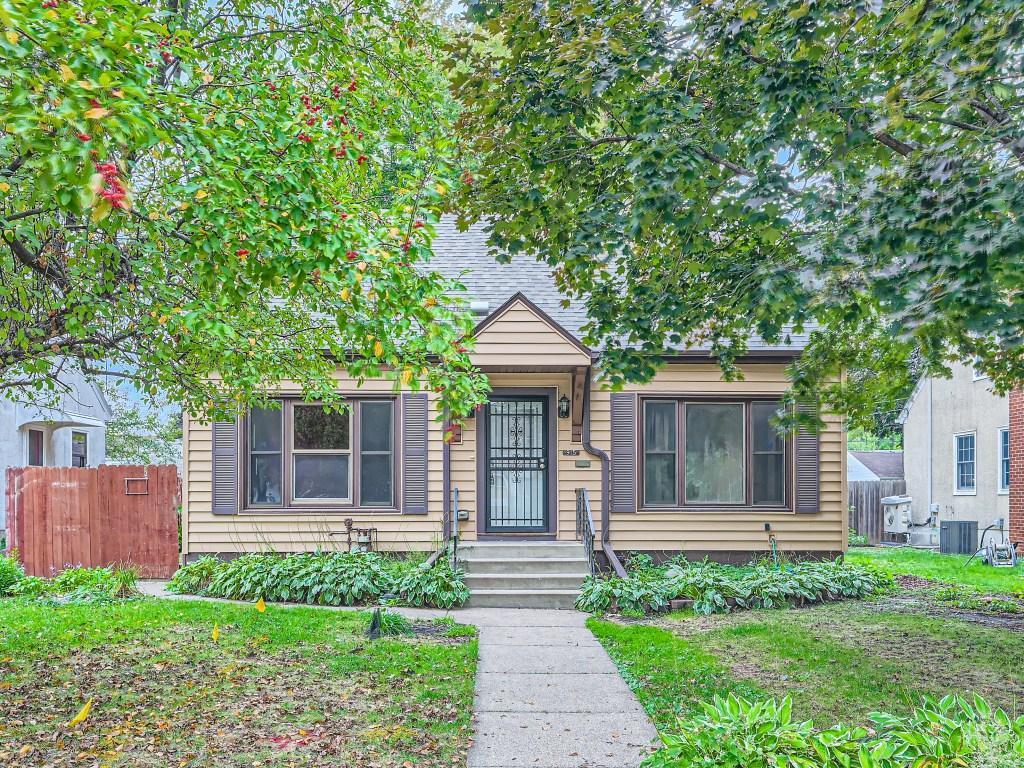 915 Iowa Avenue W Saint Paul MN 55117 6441478 image1