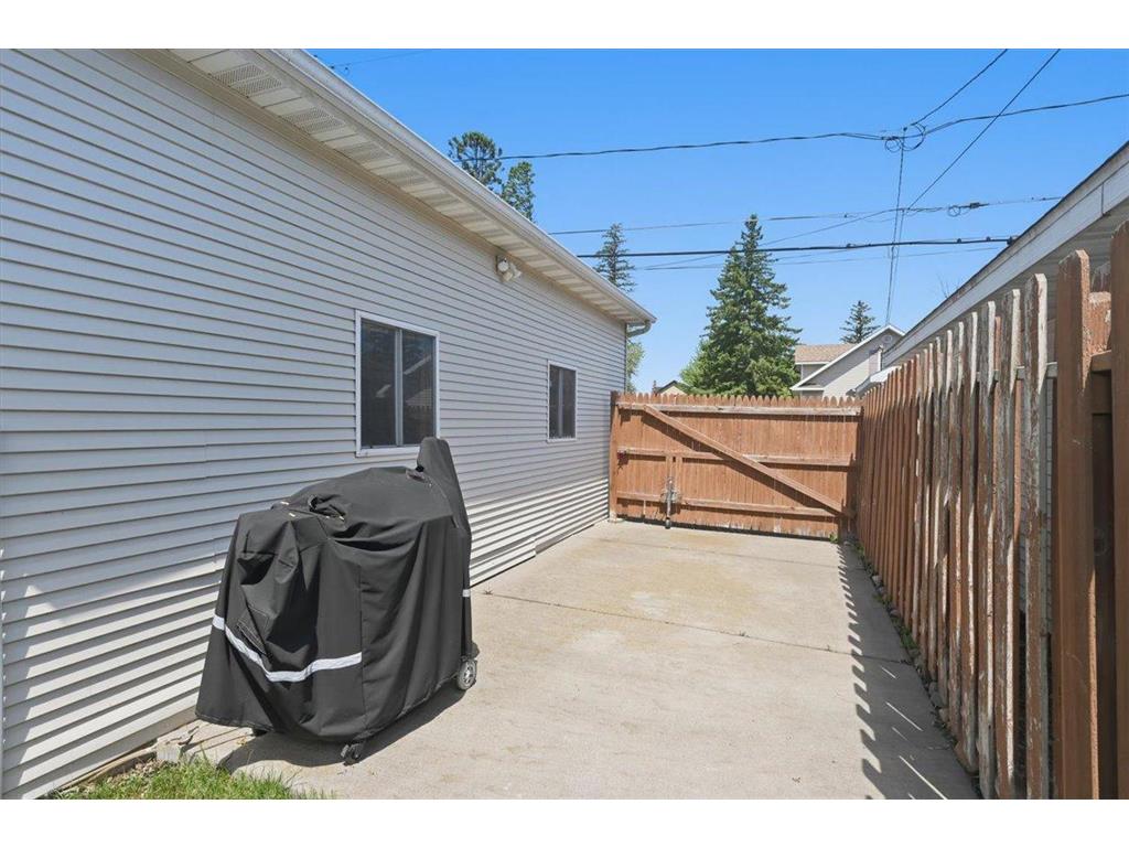 915 N 22nd Street Superior WI 54880 7094769 image20