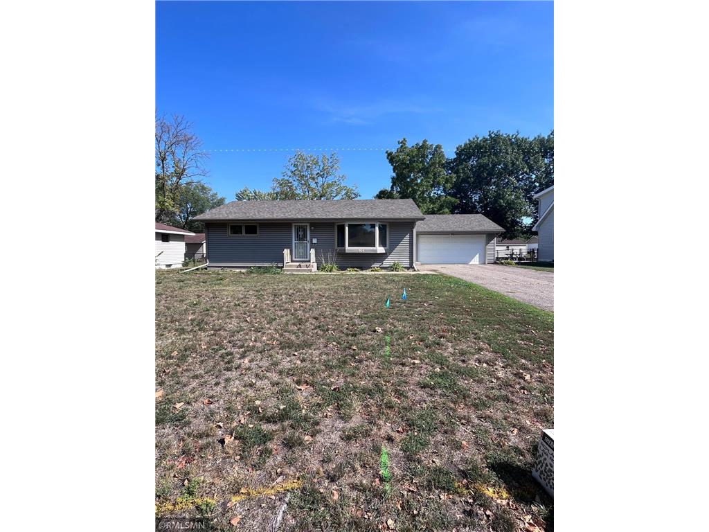 915 Pierce Street S Shakopee MN 55379 6437112 image1