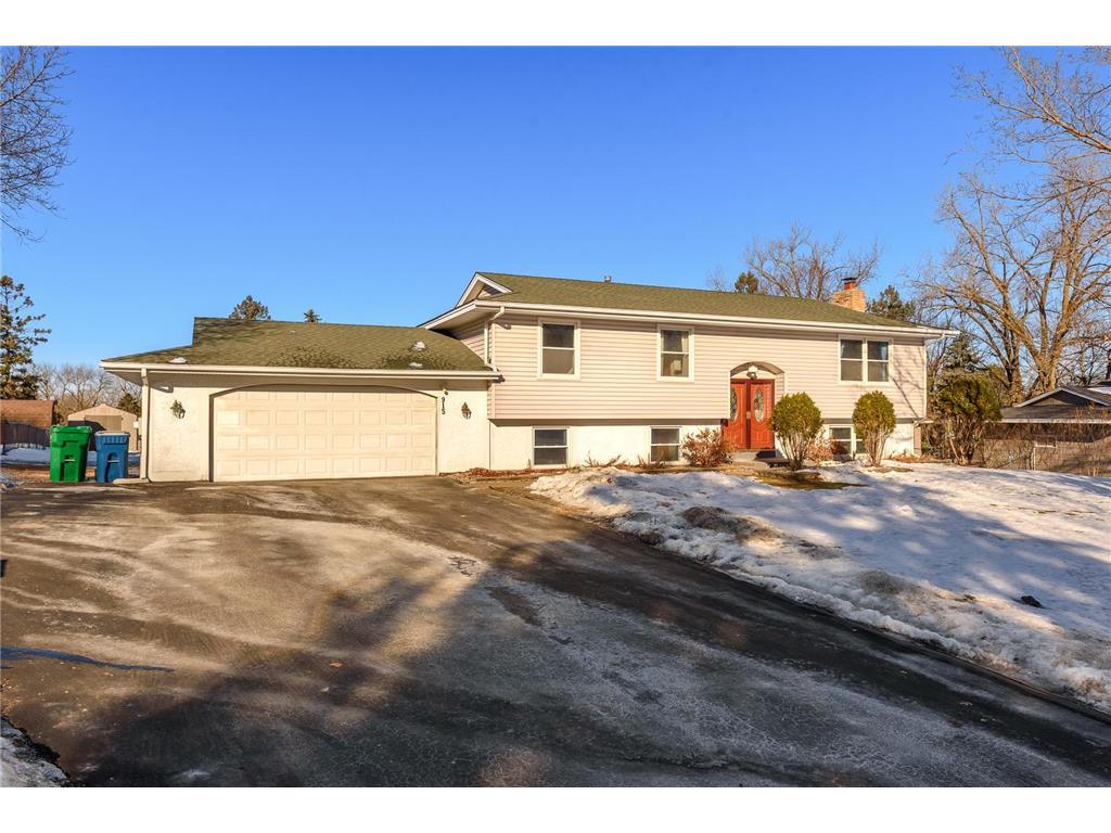 915 Pineview Lane N Plymouth MN 55441 7008535 image1