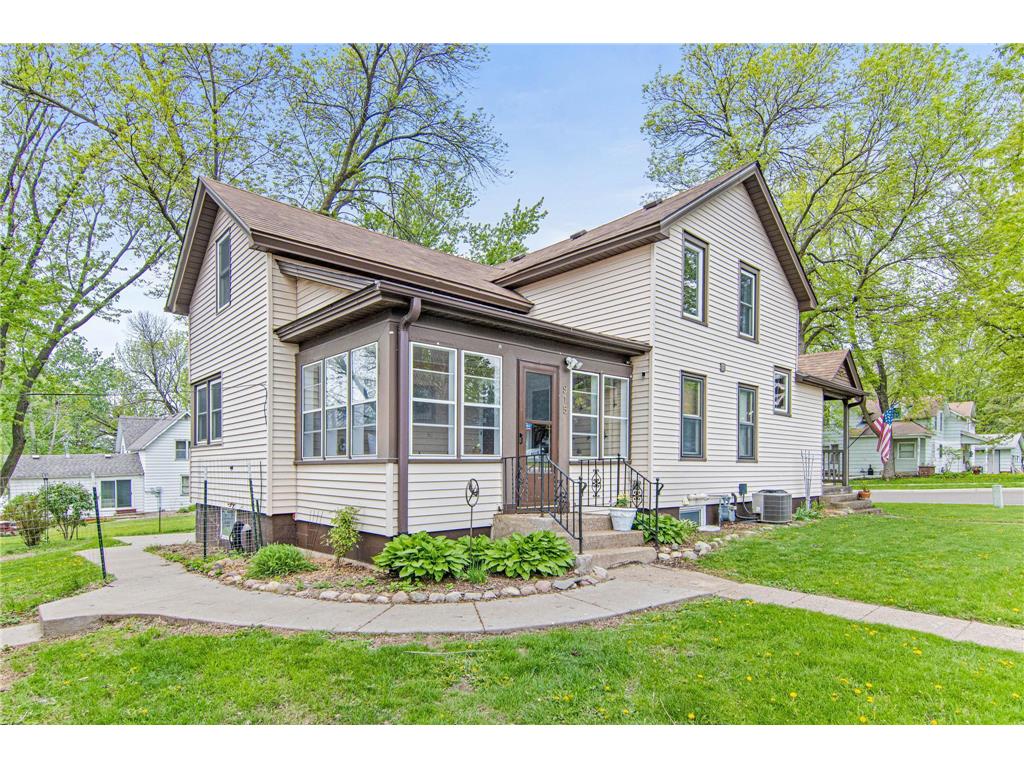 915 Vine Street, Hammond, WI, 54015 MLS 6371860 Edina Realty