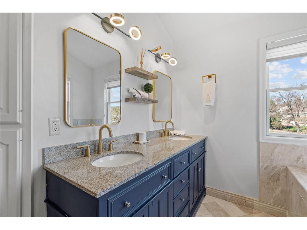 9154 Edinburgh Lane Woodbury MN 55125 7080843 image18