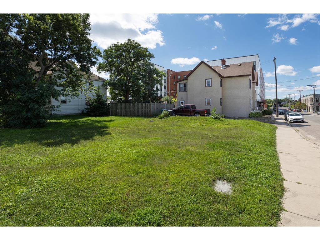 916 14th Avenue NE Minneapolis MN 55413 6780517 image16