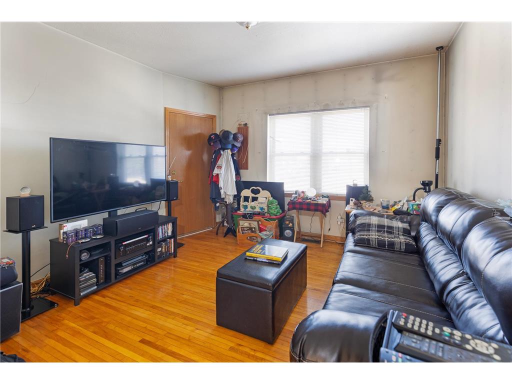 916 14th Avenue NE Minneapolis MN 55413 6780517 image3