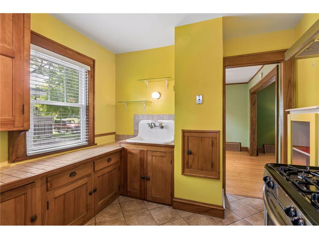 916 34th Street W Minneapolis MN 55408 7101947 image17