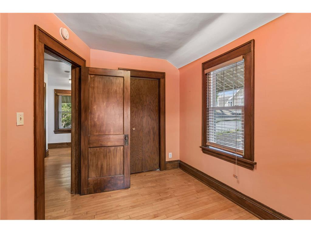 916 34th Street W Minneapolis MN 55408 7101947 image25