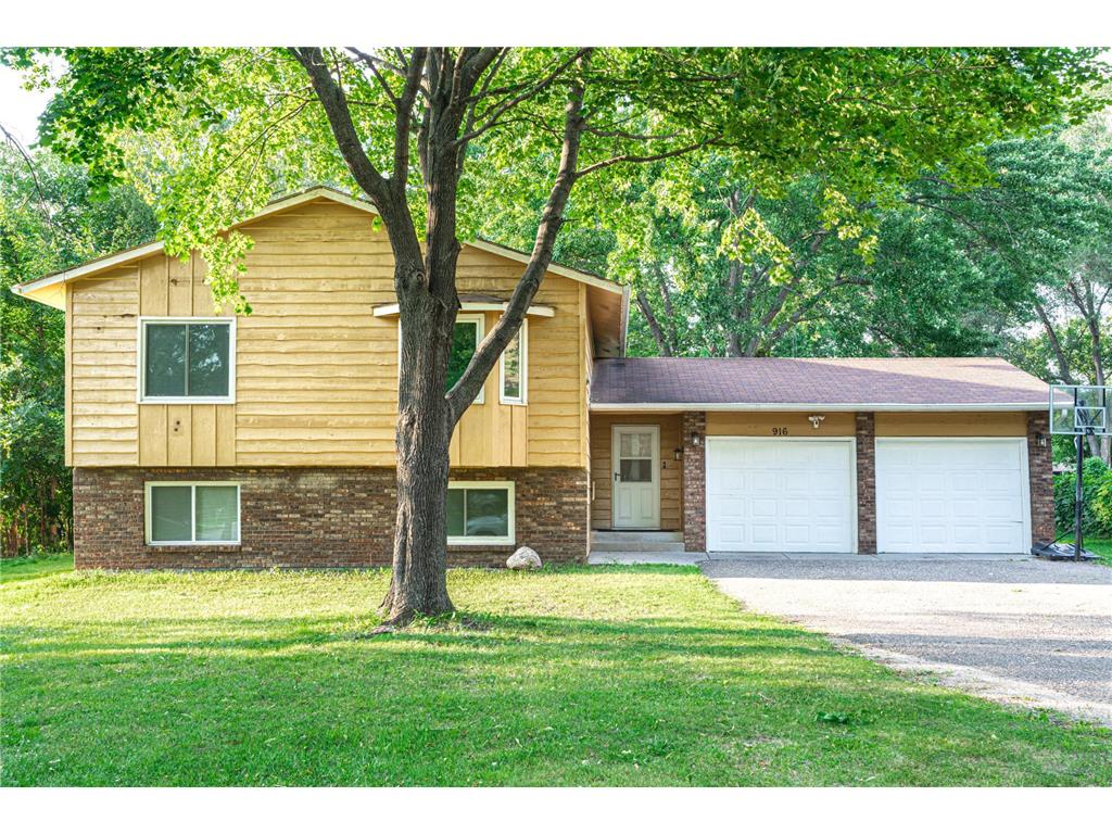 916 85th Avenue N Brooklyn Park MN 55444 6421712 image1